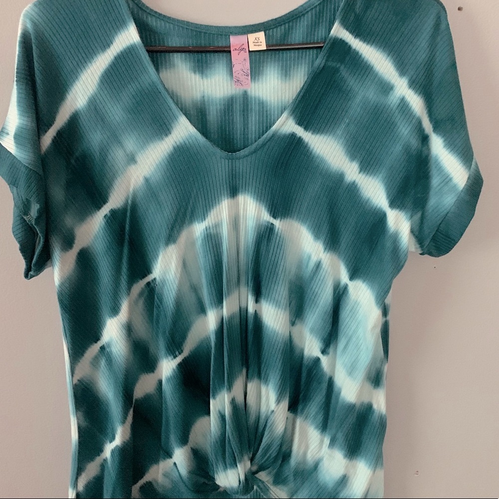 teal and white tie die knot shirt